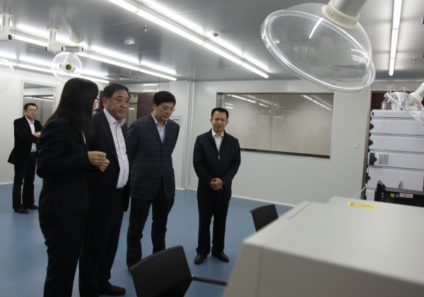 中紡聯會長王天凱在廣東考察產業用紡織品