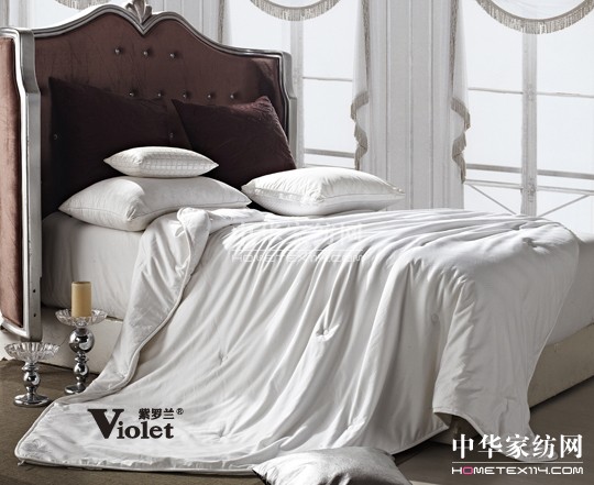 家紡常識(shí):不同季節(jié)如何選擇蠶絲被的厚度和重量?