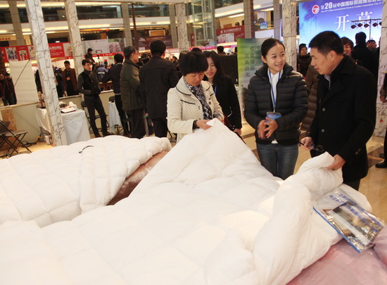羽博會(huì)開幕首日人氣旺高科技創(chuàng)意產(chǎn)品來襲
