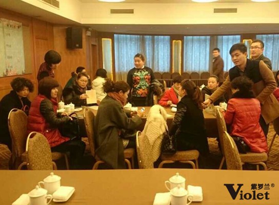 《紫羅蘭家紡浙江大區(qū)2015春夏新品培訓(xùn)會(huì)》順利結(jié)束