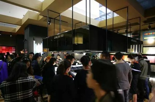 黃錦權:引進國際大獎帶動行業水平