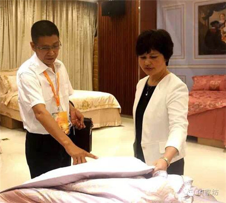 慕想集團(tuán)2016秋冬新品發(fā)布會(huì)召開(kāi)