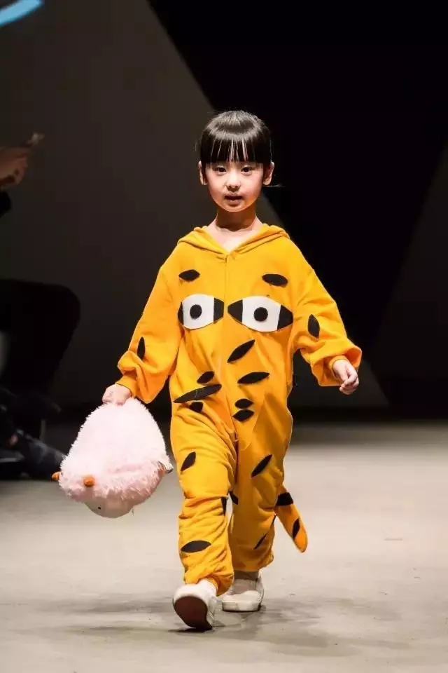 時尚設(shè)計師齊聚FASHIONSHOWCASE—絲博會成為杭州時尚平臺