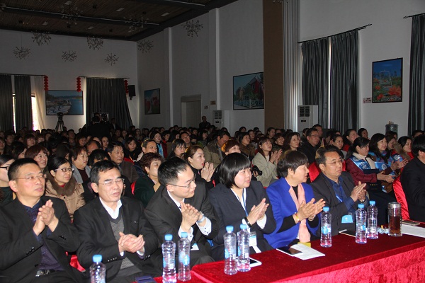 雨蘭“蝶變2017”春夏新品發(fā)布暨營銷峰會隆重召開——破繭成蝶蛻變新生