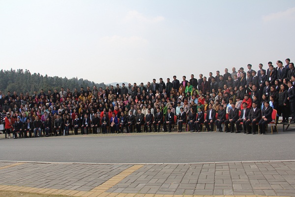 雨蘭“蝶變2017”春夏新品發(fā)布暨營銷峰會隆重召開——破繭成蝶蛻變新生