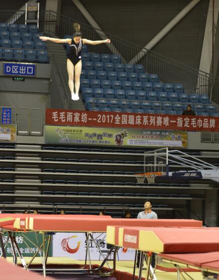 毛毛雨家紡牽手全國(guó)蹦床系列賽,運(yùn)動(dòng)毛巾放異彩