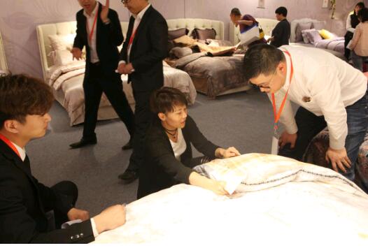 艾萊依家紡2017秋冬新品發(fā)布會(huì)圓滿落幕