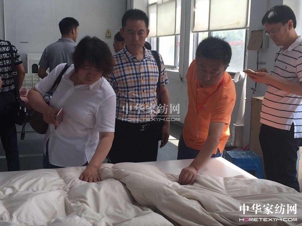 40余位家紡企業(yè)代表參觀百聯(lián),找尋家紡自動化整體解決方案