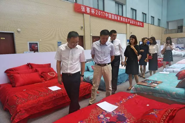 Ҹζϯͨ300Ҽa(chn)ƷŮ