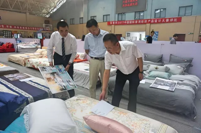 Ҹζϯͨ300Ҽa(chn)ƷŮʣ