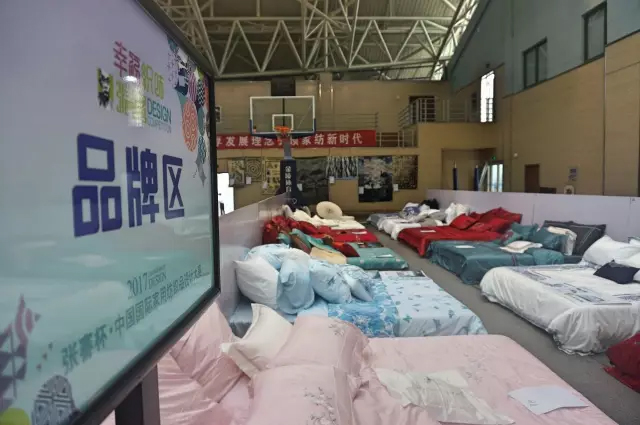 Ҹζϯͨ300Ҽa(chn)ƷŮ