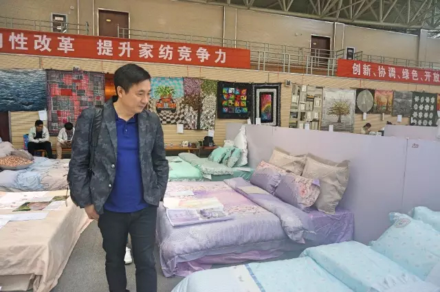 Ҹζϯͨ300Ҽa(chn)ƷŮ