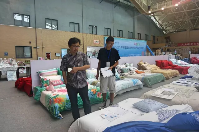 Ҹζϯͨ300Ҽa(chn)ƷŮ