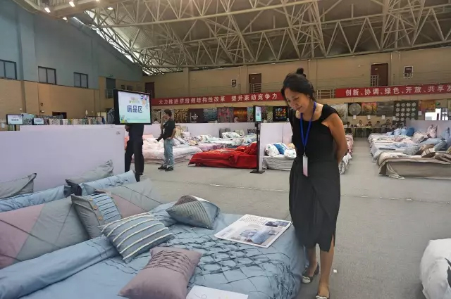 Ҹζϯͨ300Ҽa(chn)ƷŮ